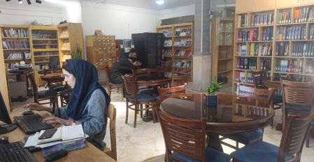 کتابخانه پژوهشگاه رنگ ( کافه کتاب رنگ )